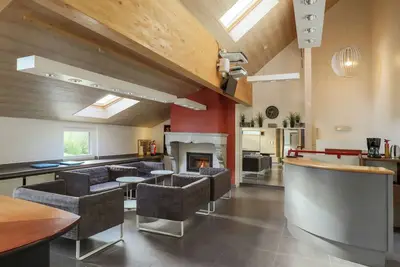 Image de Maison de vacances confortable à Sainte-Ode avec sauna