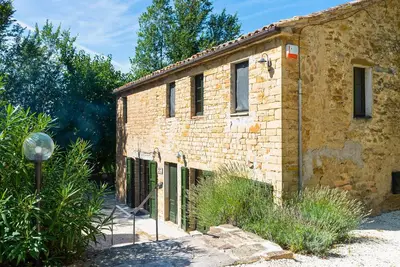 Image de Maison de maître moderne à Serra San Quirico, avec piscine