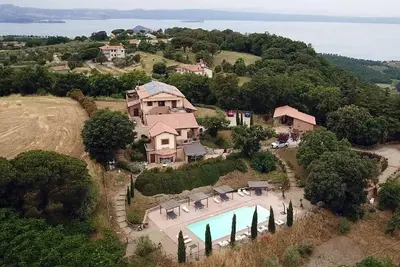 Image de Maison de maître à Montefiascone avec piscine