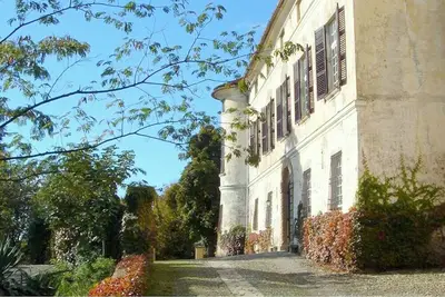 Appartement dans un château avec jardin