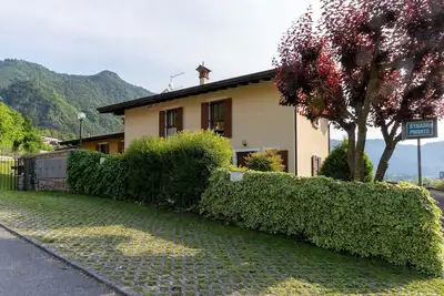 Image de Superbe maison de vacances près d'Idro avec terrasse privée