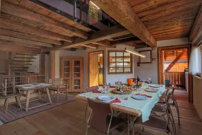 Image de Maison moderne dans le Val di Fiemme avec jardin