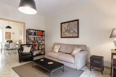 Image de Stadium &Villa Bellini Big Apt with Terrace x5