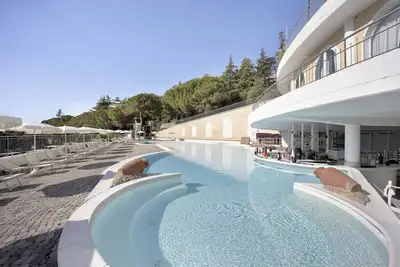 Image de Appartement de vacances 'Modus Vivendi 315' avec vue sur la mer et Wi-Fi.