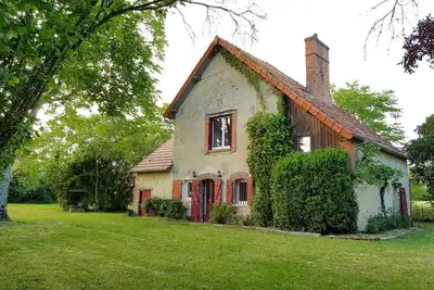 Image de Maison de campagne rénovée, 8 km de Bourges, tout confort