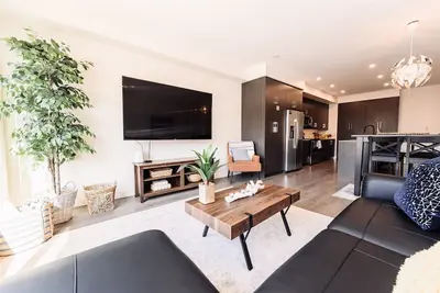 Creekside Oasis in Sunny Penticton