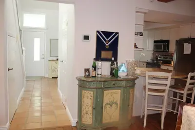 Image de Southampton condo close to beach and village