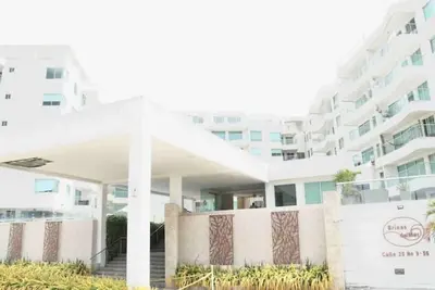 Image de Beautiful residential complex with ocean views