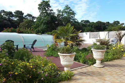 Chanteoiseau, comfortable villa, heated swimming pool 800 m from the beach 5 * Clévac
