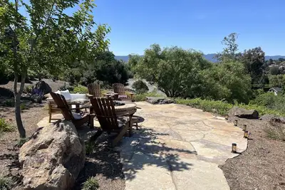 Image de Wine Country Home-Minutes away from town and Vineyards