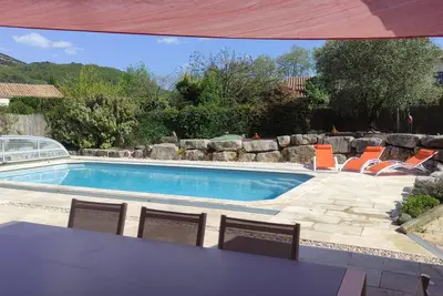 Image de Maison individuelle avec piscine autour du lac du Salagou