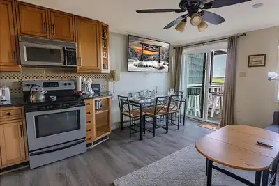 Image de Ml 268: Wonderful mountain views await you in this lovely summer oasis!