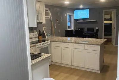 Image de Catfish house boat for rent, sleeps 8, Ice machine. perfect place to fish 🐠