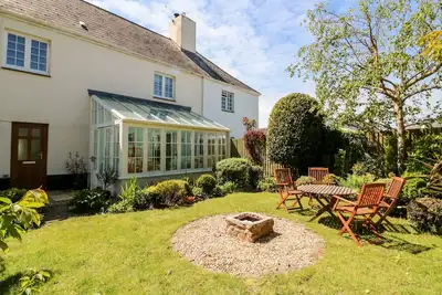 Image de Home Farm Cottage, pet friendly, with open fire in Fremington, Devon