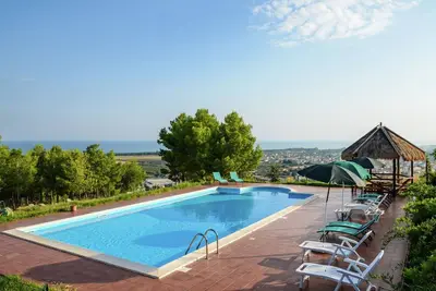 Image de Maison à Cropani Marina avec Piscine