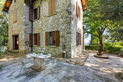 Image de Jolie maison de vacances Ă Pise avec terrasse