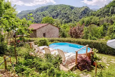 Maison de vacances sereine avec piscine privée