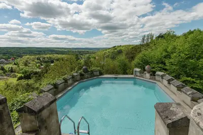 Image de Château confortable à Spa avec sauna et piscine privée