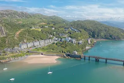 Image de Large apartment in Victorian Townhouse by the Sea. Superb views. Ideal location