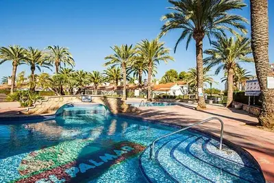 Image de Maison de vacances \"Casa Doris\" avec piscine, Wi-Fi, jardin et terrasse.