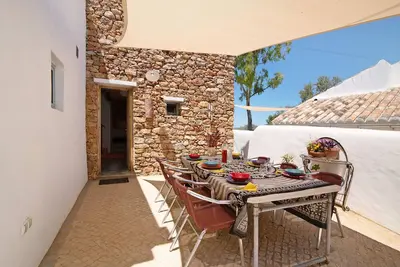 Image de Maison de vacances \"Casa Osga\" avec vue sur les montagnes, piscine partagée, terrasse et Wi-Fi.