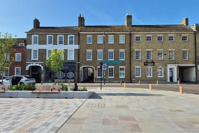 Image de Stunning and spacious Georgian town house in historic town centre with parking!