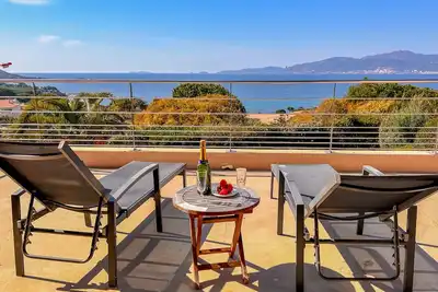 Image de ☀Clara☀Plage à pied★Vue mer★Wifi★Jardin★Agosta★