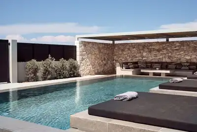 Villa Noema - 3 Bedrooms with Private Pool