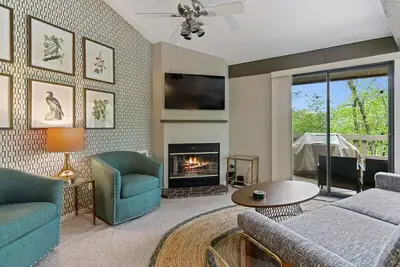 Image de Modern Birdhouse Condo at Abbey Springs w/Golf Cart* |Private Beach |Indoor/Outdoor Pool |Clubhouse