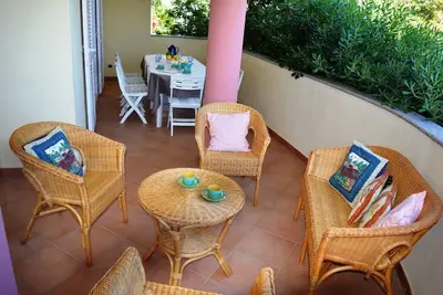 Villa Olivia: spacious villa with sea view