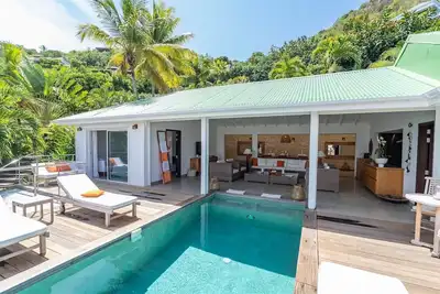 Image de Sakura (2/4 Rooms) Luxury villa