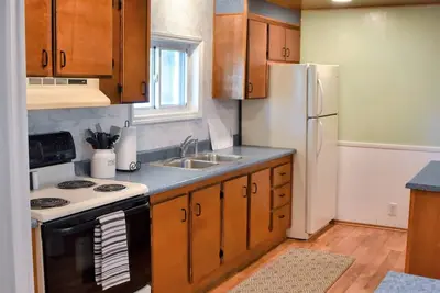 Image de 5 Bed\/4. 5 Bath; Great for Large Groups! 20 Mins to Vt