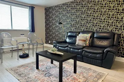 Image de Upgraded 2br Apartment in Historic Atl