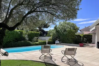 Image de Villa avec piscine domaine du Golf, entre mer et ville