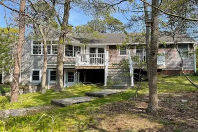 Image de Spacious 5-Bedroom Retreat in the Heart of Orleans, Ma