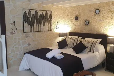 Image de Chambre d'hôtes Familiale \"Naomie\" et piscine