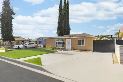 Image de PrivateHOUSE, 3Bd1king2Queen w/kitchen, patio, Bbq, Ac, free parking, Laundry &WiFi