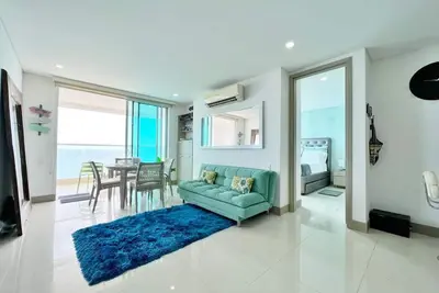 Image de Phenomenal 2 Bedroom Suite on beach with oceanview balcony!