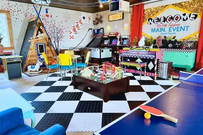 Image de The Main Event Game House on the Huntley Square!