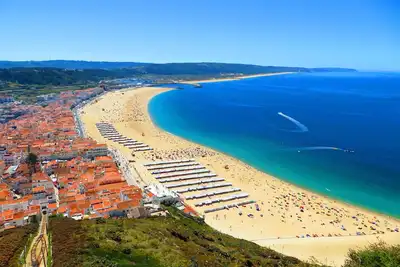 Image de Nazaré the Most Typical Portuguese Fishing Village 1