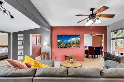 Image de Cozy 3br  2bath with and Fully Fenced Yard!