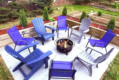 Image de 5 Bedroom Chatham Retreat on Quiet Street