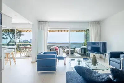 Image de 3p, terrasse aménagée, piscine, vue sur les îles