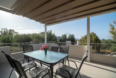 Image de 2 Bed House - Sleeps 5 - Garden - Parking - Wifi