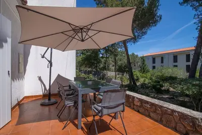Appartement de deux chambres avec la terrasse Veli Losinj, Losinj (A-19700-a)