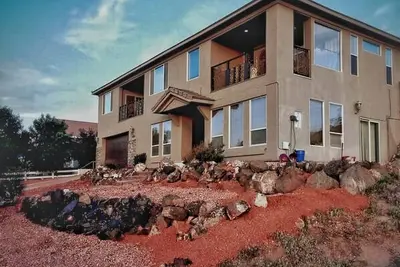 Image de The Lincoln Private Master Bedroom & Bath - Sleeps 3-Adults