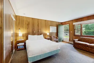 Image de Attractive studio in waterfront location w/free WiFi, water views, kitchenette