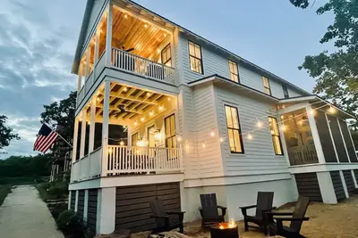 Image de Brand new luxury cottage in Carlton Landing