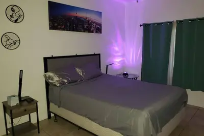 Image de Lavender Lane - Cozy apartment in quiet Summerlin neighborhood