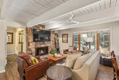Image de Chateau Chaumont Unit 5 | Condo with Prime Location, 1 Block to Aspen Mountain